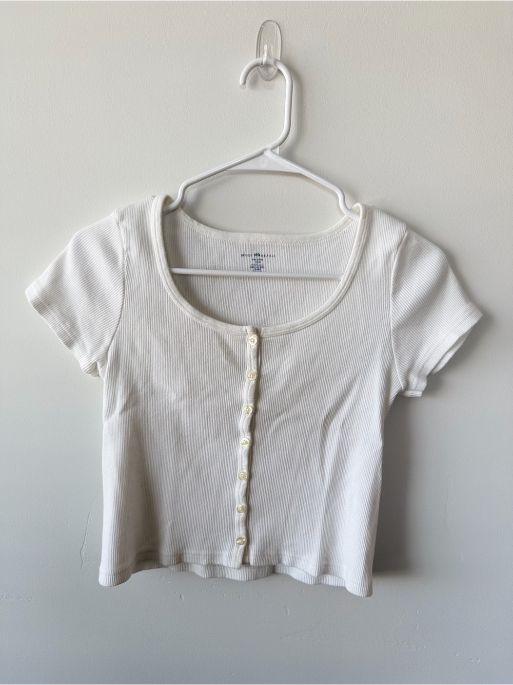 Brandy Melville White Ribbed Button Front Baby Tee One Size